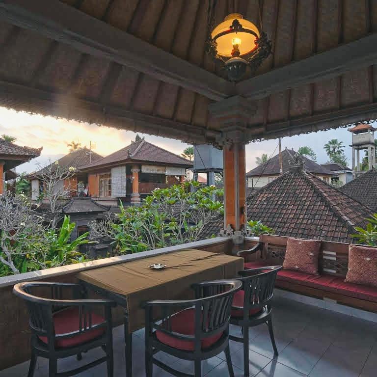 Aura Bisma Guesthouse อูบุด ภายนอก รูปภาพ